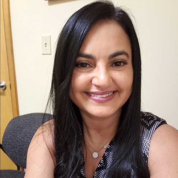 Meet your Posher, Nancy - Picture 3 of 3